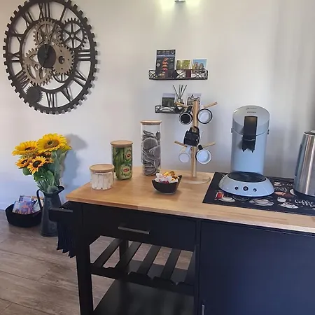 Longere Au Coeur De Completement Renovee Apartamento