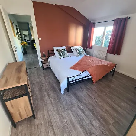 Longere Au Coeur De Completement Renovee Reims